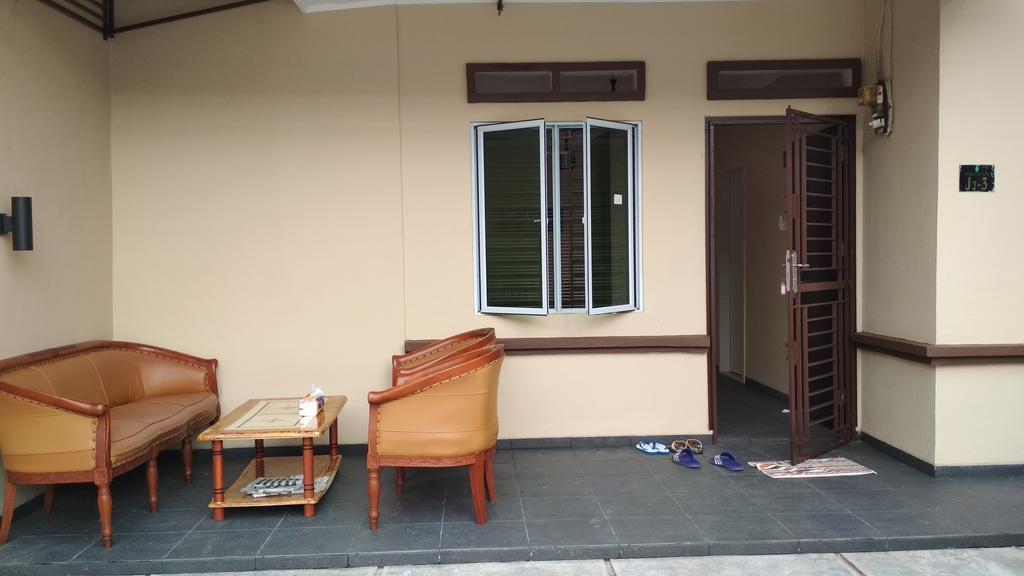 Отель Sleeprest - Plamo Garden Batam Экстерьер фото
